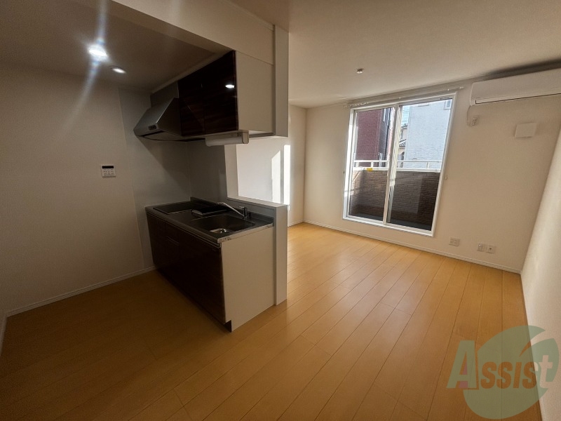 居室・リビング　きれいなＬＤＫが広がっていて居心地が良さそうですね。