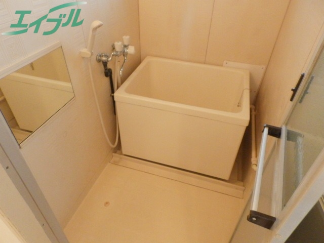 バス・シャワールーム　同型参考写真