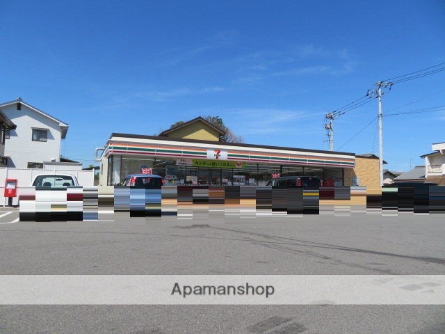 コンビニ　セブンイレブン（コンビニ）まで741m