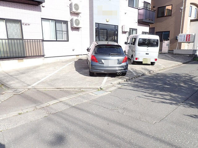 駐車場　ロードヒーティング付き駐車場