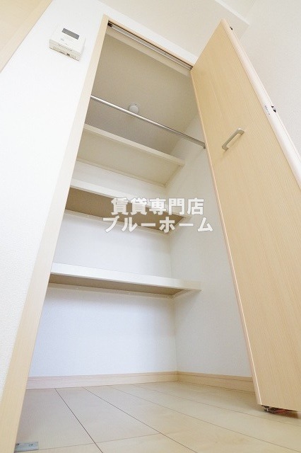 収納　奥行きのあるクローゼット！