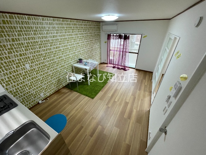 居室・リビング　同型別部屋写真