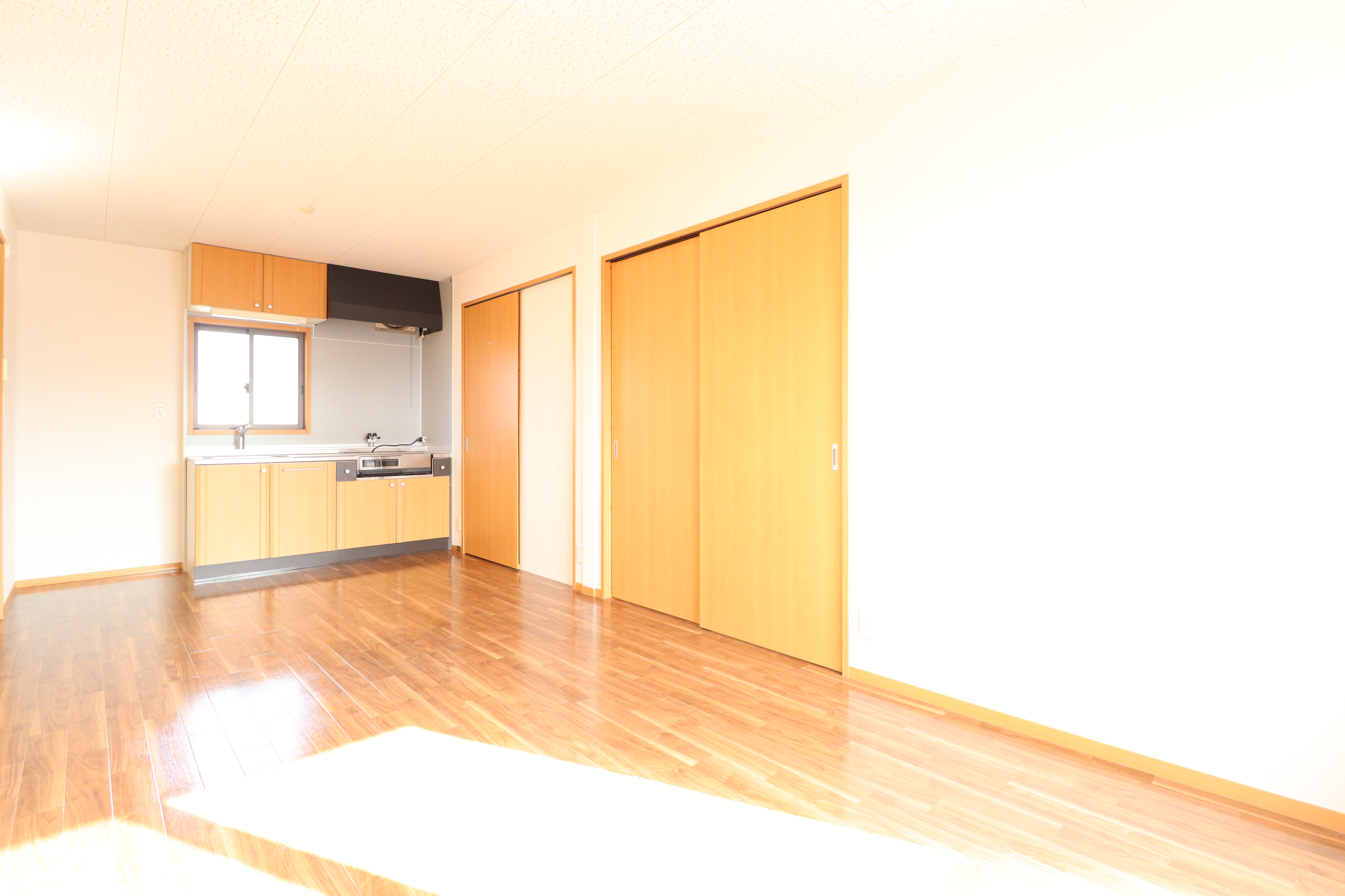 居室・リビング　10.5帖の広々リビング♪