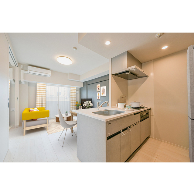 キッチン　家具・調度品等はＣＧ　加工です。実際の賃貸住居　には含まれま