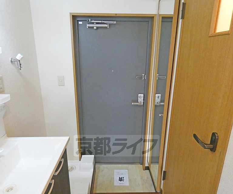 玄関　玄関です。