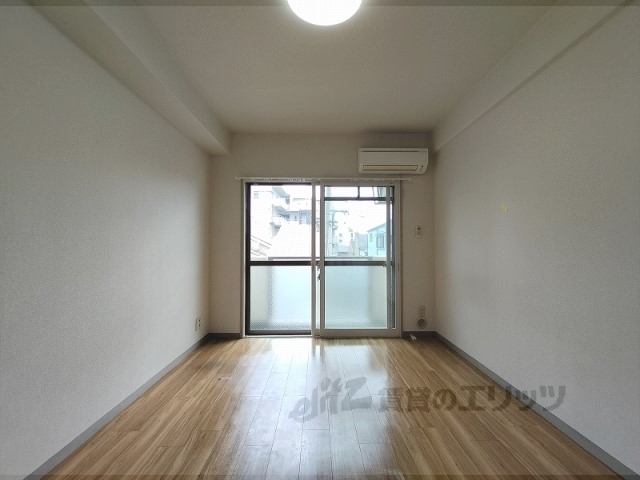 居室・リビング　居室