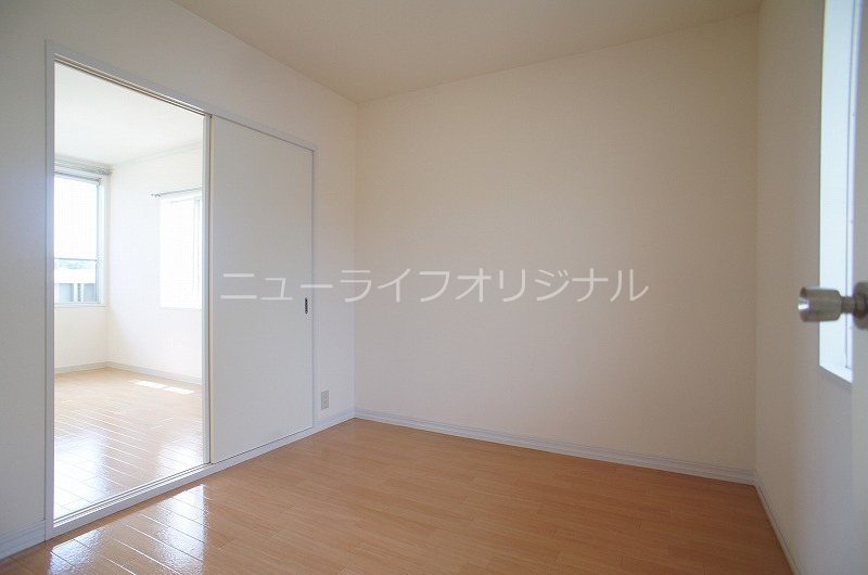 その他　洋室4帖