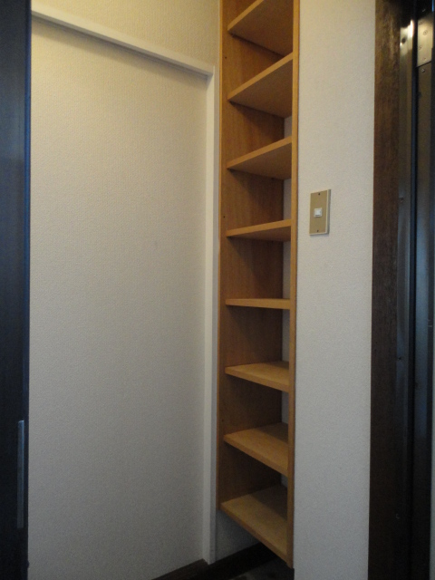 収納　シューズボックス