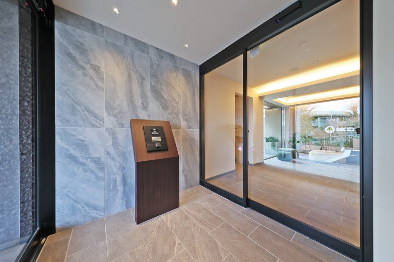 エントランス　エントランス