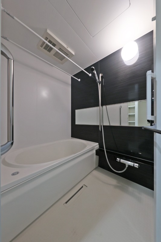 バス・シャワールーム　浴室乾燥機付バスルーム