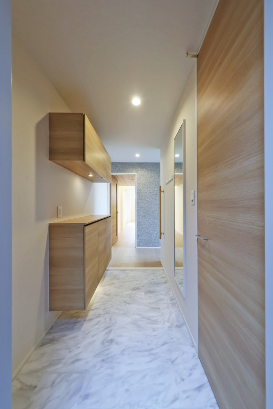 玄関　フラットな玄関