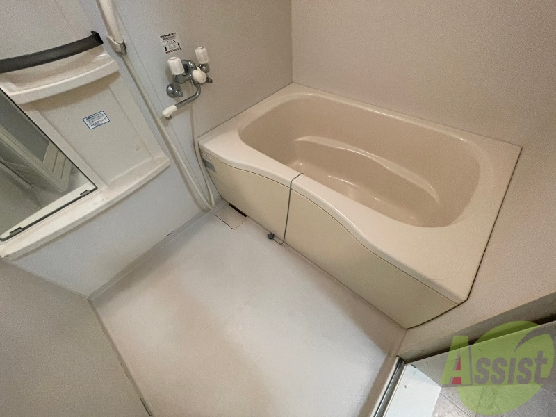 バス・シャワールーム　お風呂です！一日の疲れを癒してくださいね！