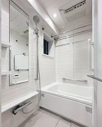 バス・シャワールーム　※別部屋の参考写真です。