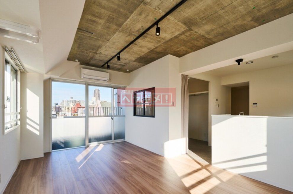 バス・シャワールーム　リビング/居室