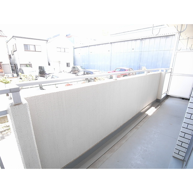 バルコニー　※別号室の参考写真です