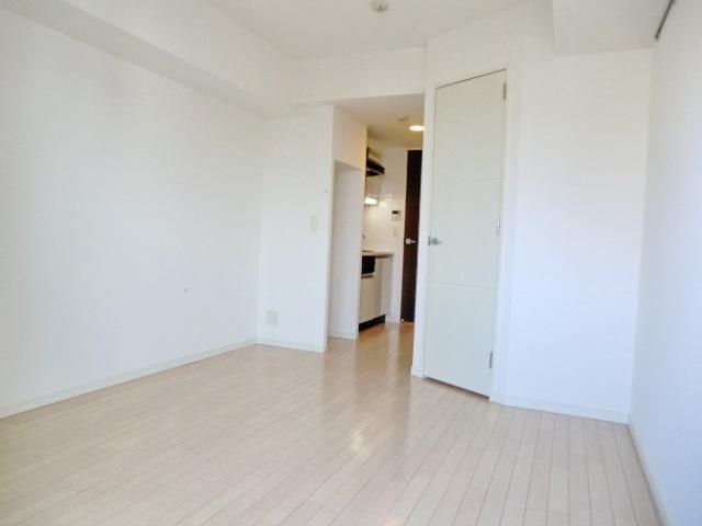 居室・リビング　★明るいカラーのフローリング★