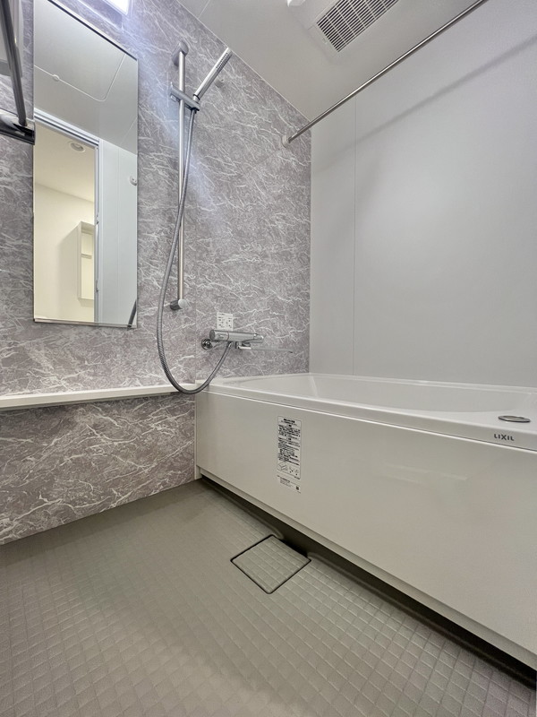 バス・シャワールーム　※別部屋参考写真