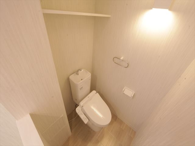 トイレ　温水洗浄便座付トイレ