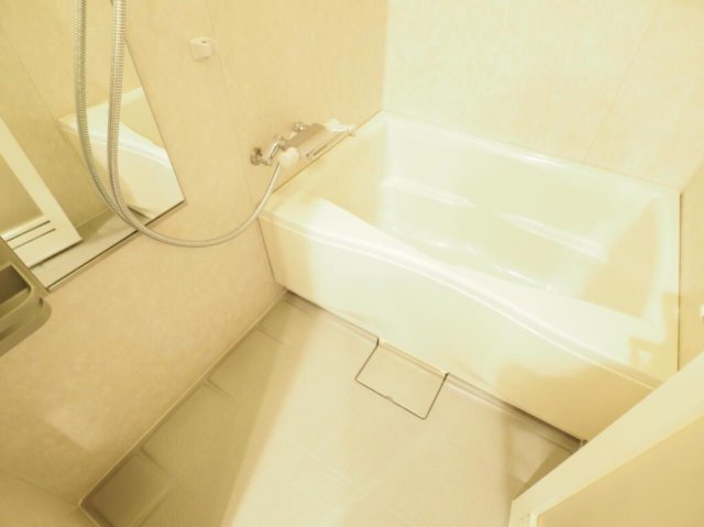 バス・シャワールーム　※別部屋参考写真