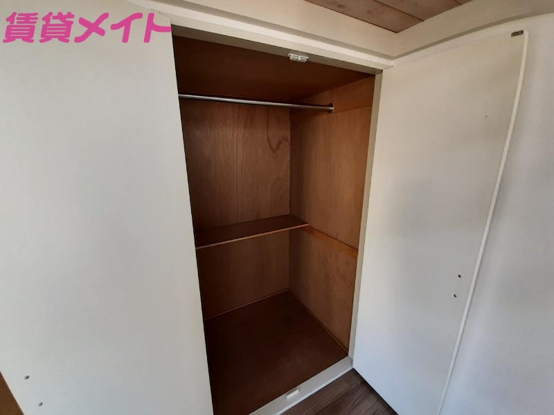 収納　同物件別部屋写真