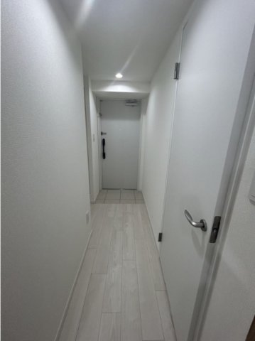 玄関　※別部屋参考写真