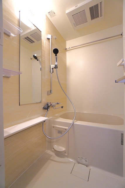 バス・シャワールーム　※写真は同タイプ住戸です。