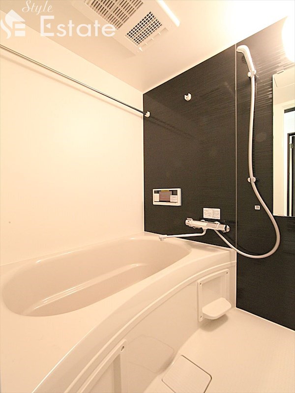 バス・シャワールーム　バスルーム