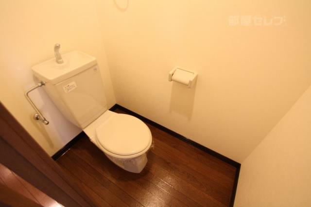 トイレ　シンプルシックなトイレットルーム。