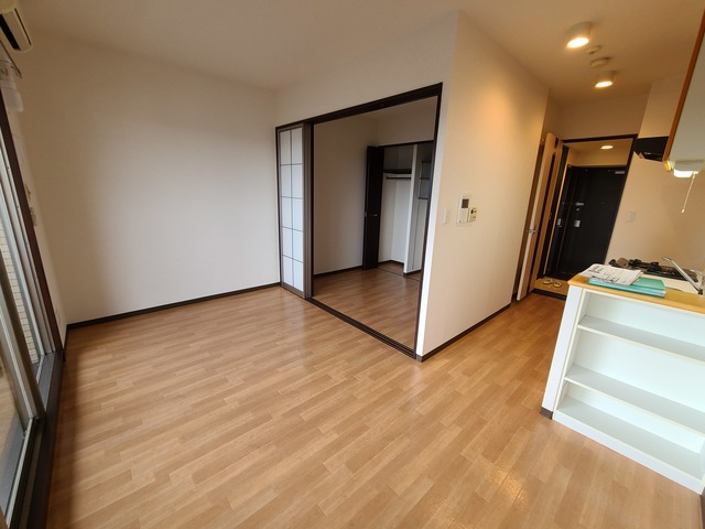 居室・リビング　広々としたリビングです