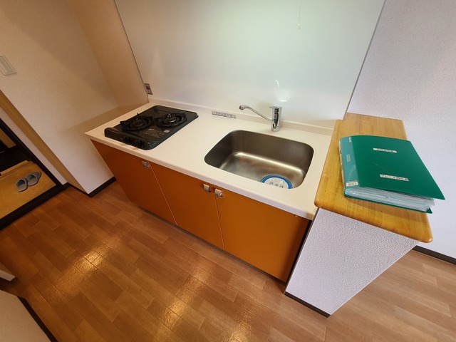 キッチン　二口コンロのキチンです