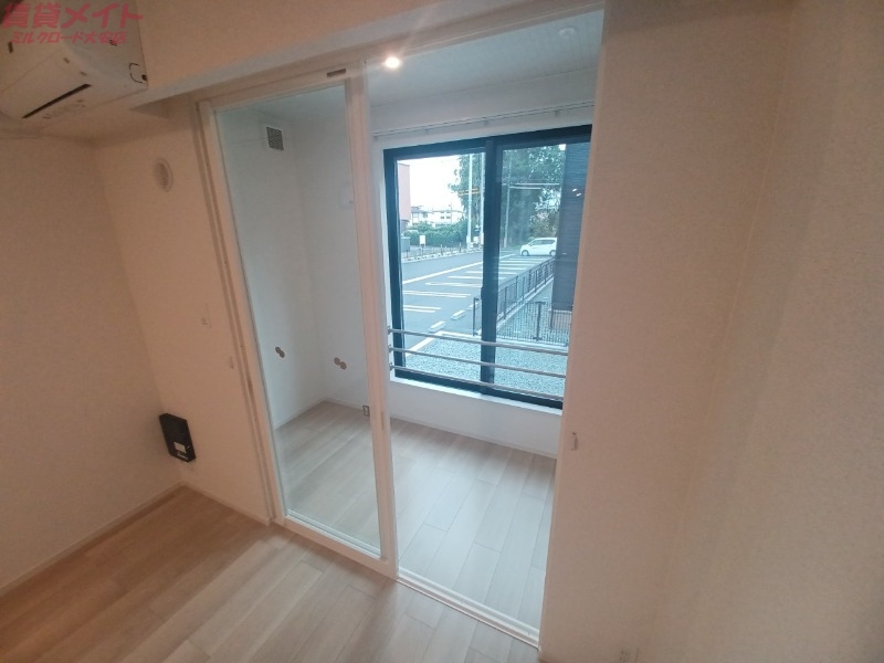 バルコニー　同型部屋写真です。