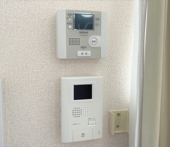 セキュリティ　モニター付きインターホン