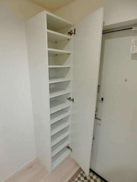 玄関　シューズボックスは棚の高さが…?