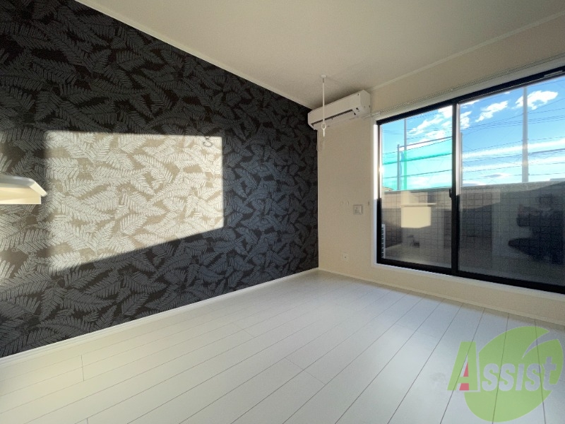 居室・リビング　リビングのお部屋です。日当たりが良く、清潔感があります。