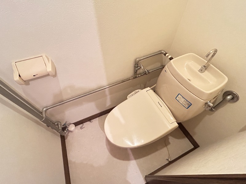 トイレ　トイレ