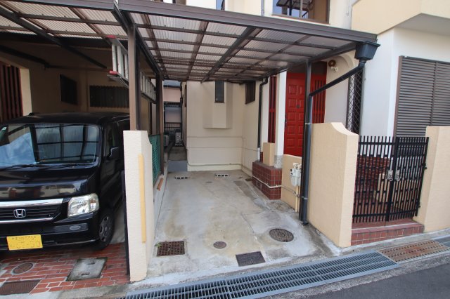 駐車場　軽自動車・コンパクトカー推奨