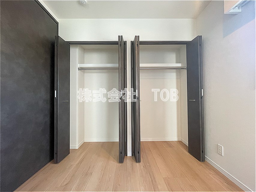 収納　洋室5.2帖　収納