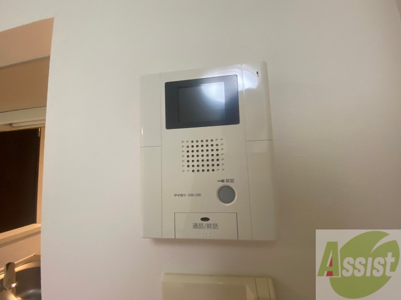 セキュリティ　ＴＶモニター付インターホンです。来客者の顔が見えるので安心！