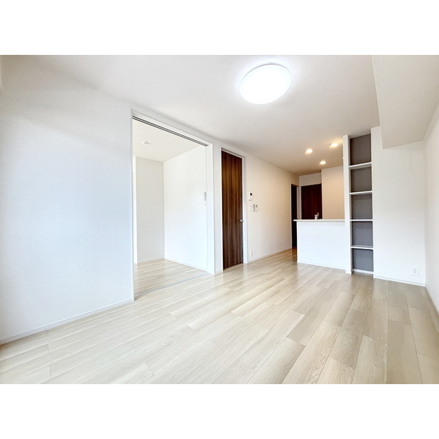 居室・リビング　広々１１．１帖のリビングルーム☆