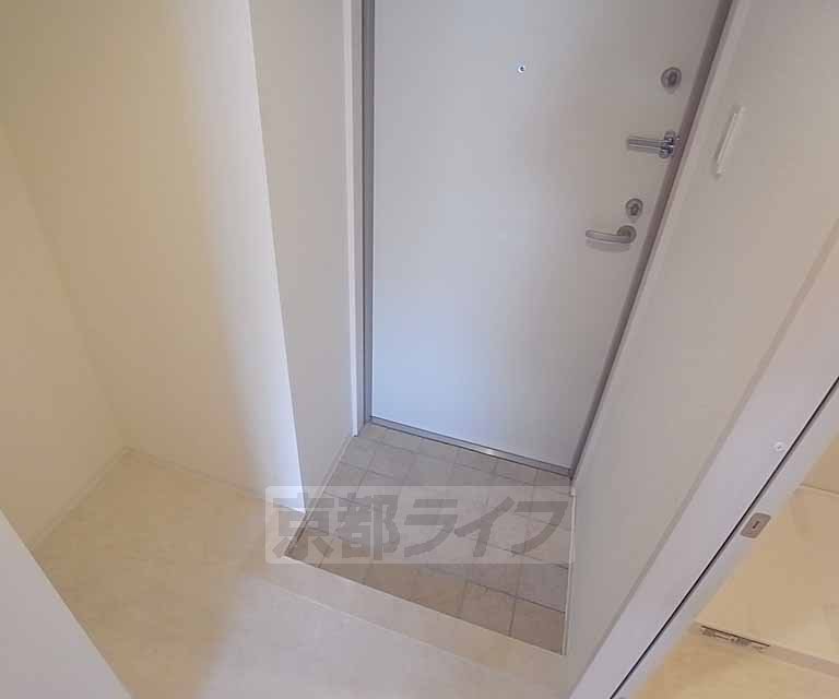 玄関　シューズボックス置くことができます