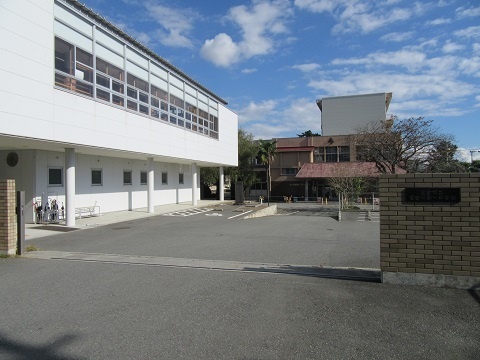 中学校　富士市立富士川第一中学校（中学校）まで1714m