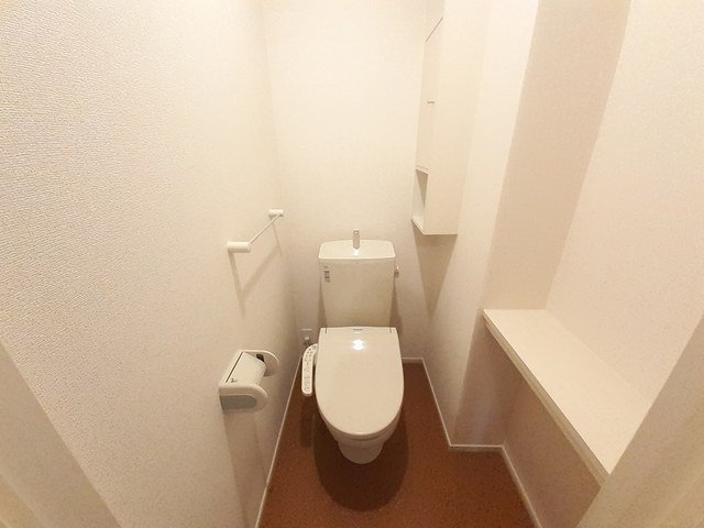 トイレ　落ち着いたトイレです