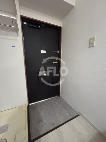 玄関　フローライト新大阪　玄関