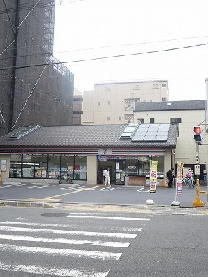 コンビニ　セブンイレブン 京都出世稲荷前店（コンビニ）まで55m