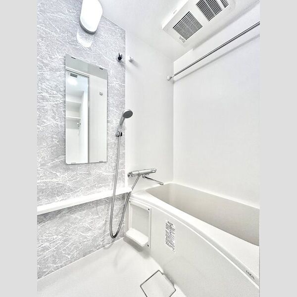 バス・シャワールーム　※同物件他部屋写真 反転、色違いの場合有 現況優先