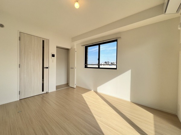 居室・リビング　別号室