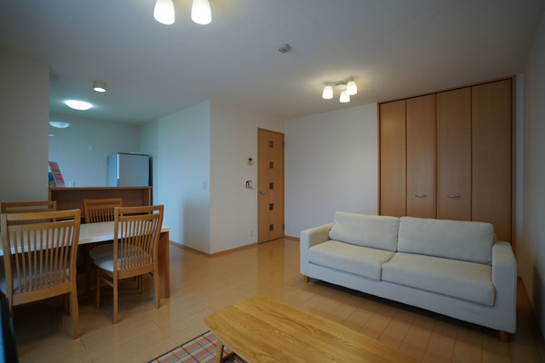 居室・リビング　家具、家電なし