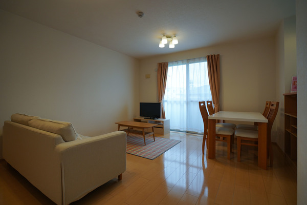 居室・リビング　家具、家電なし