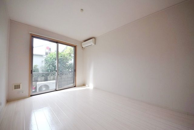 居室・リビング　★辻堂駅徒歩８分、お買いもの便利★