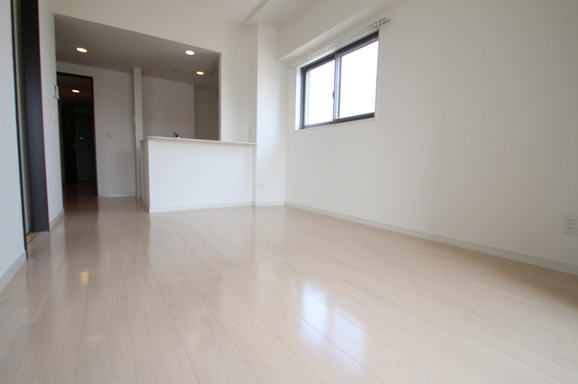 居室・リビング　※別室の参考写真です。